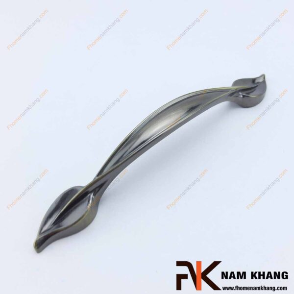 Tay nắm tủ dạng lá NK246-R