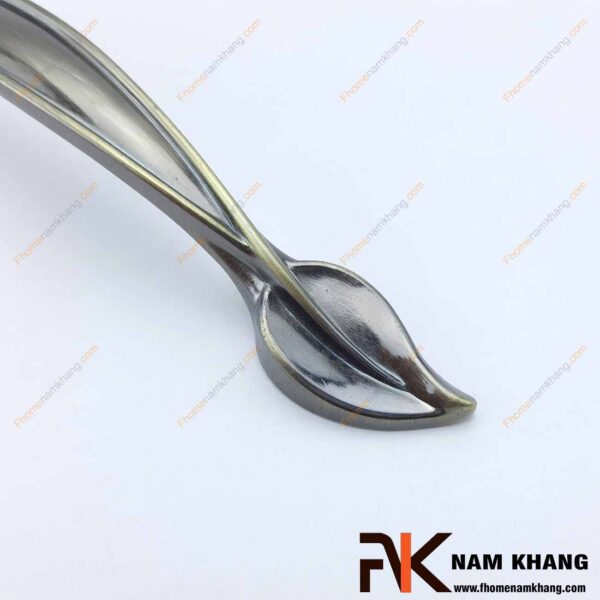 Tay nắm tủ dạng lá NK246-R