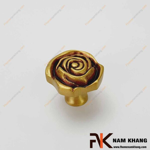 Núm cửa tủ hoa hồng bằng đồng NK153-DRC