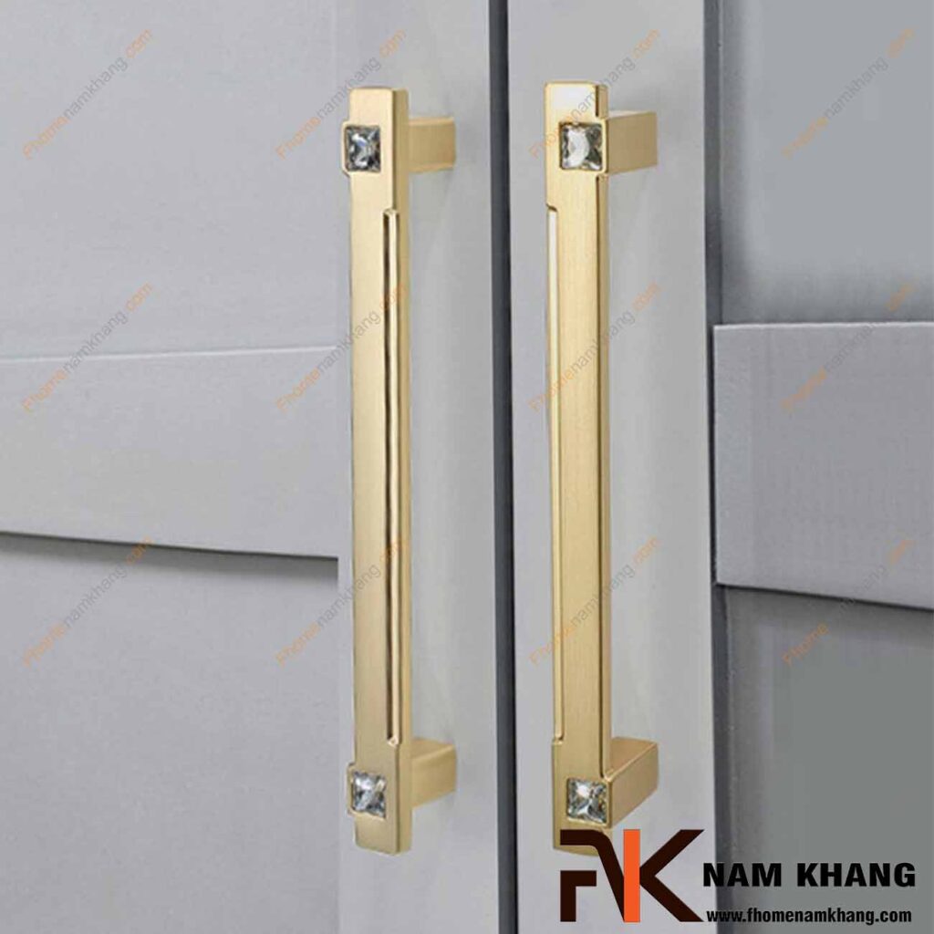 Tay nắm tủ kết hợp đá pha lê NK439-VVD (Màu Vàng Mờ)