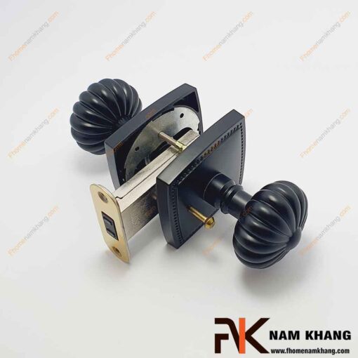 Khóa chốt cửa màu đen mờ NK579-DM