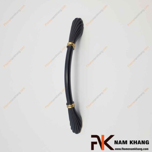 Tay nắm cửa tủ đồng vàng NK035D-BCF FHOMENAMKHANG