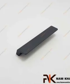 Tay nắm cửa tủ màu đen NK014S-D FHOMENAMKHANG