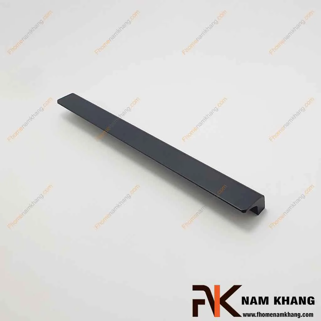 Tay nắm tủ dạng thanh hiện đại NK014S-D Tay nắm cửa tủ màu đen NK014S-D FHOMENAMKHANG