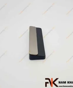 Tay nắm âm cửa tủ phối hợp màu xám đen NK446S-DB FHOMENAMKHANG