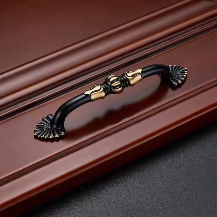 <strong>Tay nắm tủ - Cách chọn và những sai lầm cần tránh khi mua</strong> tay nam tu cao cap fhomenamkhang16